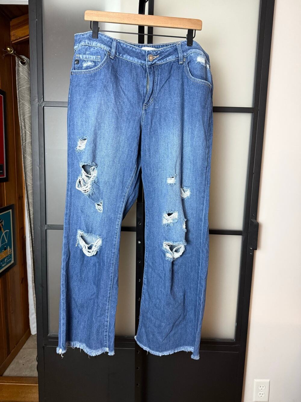 KanCan Maurices Dark Drape Ripped High Rise Wide Leg Jean Size 14